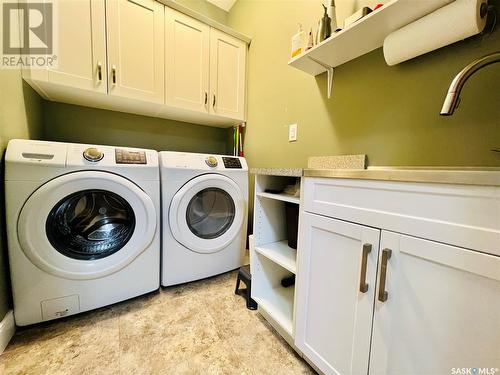 7 2221 Saskatchewan Drive, Swift Current, SK - Indoor Photo Showing Laundry Room