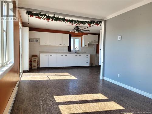 69 Rue Du Parc E, Pointe-Verte, NB - Indoor Photo Showing Kitchen