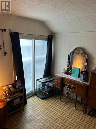 21 Elliot Street, Kawartha Lakes, ON - Indoor Photo Showing Other Room