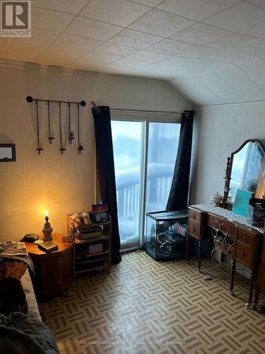 21 Elliot St, Kawartha Lakes, ON - Indoor Photo Showing Other Room