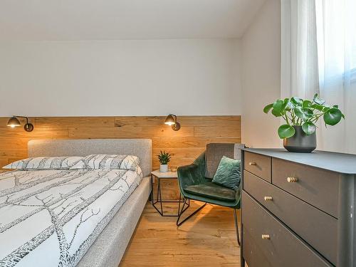 Chambre Ã Â coucher - 16 Mtée Victor-Nymark, Saint-Sauveur, QC - Indoor Photo Showing Bedroom