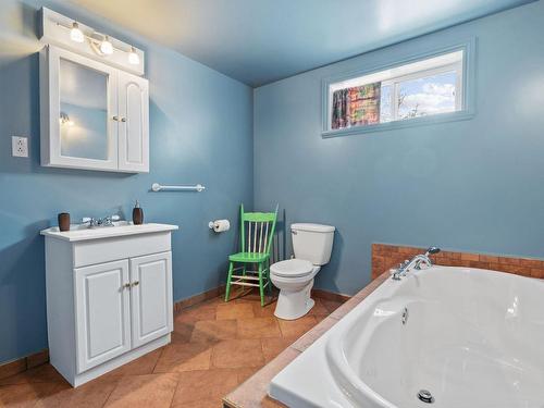 Bathroom - 5260 Rue Alban-Brazeau, Saint-Hyacinthe, QC - Indoor Photo Showing Bathroom