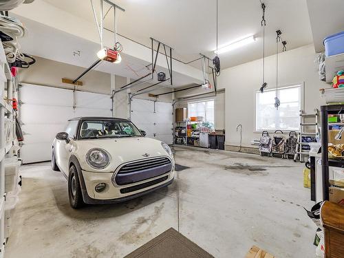 Garage - 401 Av. Des Crécerelles, Beaconsfield, QC - Indoor Photo Showing Garage