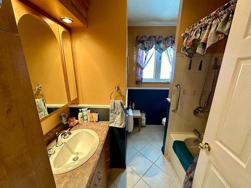 Salle de bains - 461 Av. Vallières, Rouyn-Noranda, QC - Indoor Photo Showing Bathroom