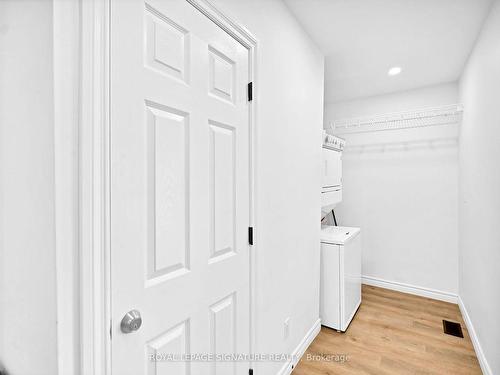 750 Walker St, London, ON - Indoor Photo Showing Laundry Room