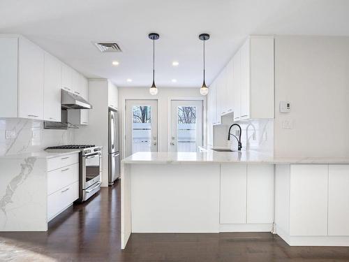 Kitchen - 999 Av. Davaar, Montréal (Outremont), QC - Indoor Photo Showing Kitchen With Upgraded Kitchen