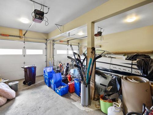 7117 Veyaness Rd, Central Saanich, BC - Indoor Photo Showing Garage
