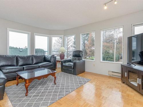 104 St. George St, Nanaimo, BC - Indoor Photo Showing Living Room