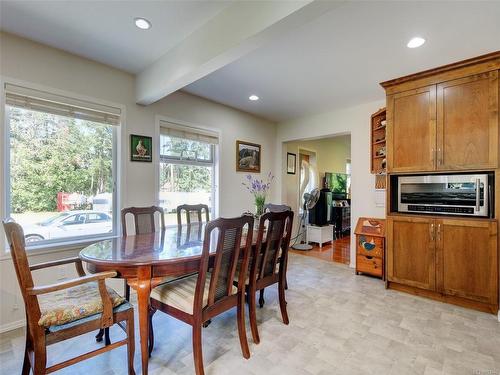 4360 Trans Canada Hwy, Cobble Hill, BC - Indoor Photo Showing Dining Room