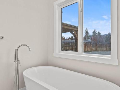 2282 Schindler Cres, Merritt, BC - Indoor Photo Showing Bathroom