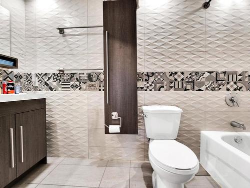 Salle de bains - 7801  - 7803 Rue La Fontaine, Montréal (Mercier/Hochelaga-Maisonneuve), QC - Indoor Photo Showing Bathroom