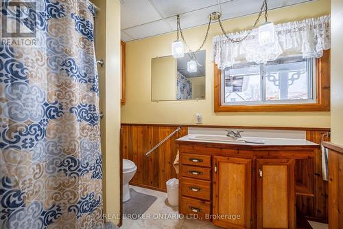 1032 Hwy 7 Rd, Otonabee-South Monaghan, ON - Indoor Photo Showing Bathroom