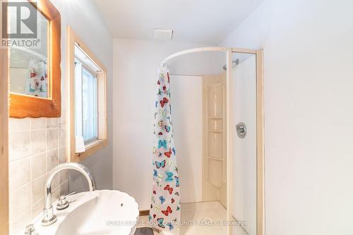 2236 Hwy 36, Kawartha Lakes, ON - Indoor Photo Showing Bathroom