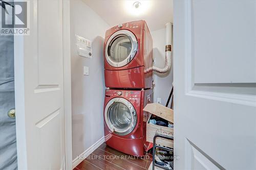 27 Crowsnest Cres, Brampton, ON - Indoor Photo Showing Laundry Room