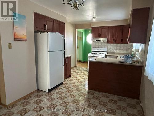 46 Fallway Road, Brampton, ON - Indoor Photo Showing Kitchen