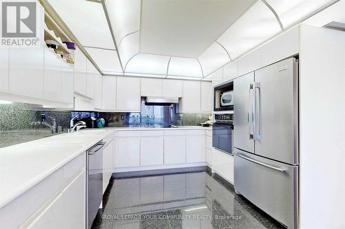 #1907 -10 Torresdale Ave, Toronto, ON - Indoor Photo Showing Kitchen