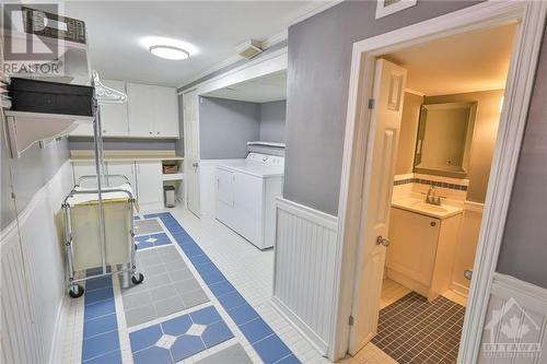 Lower Level Laundry and Powder room. - 29 Arlington Avenue, Ottawa, ON - Indoor Photo Showing Laundry Room