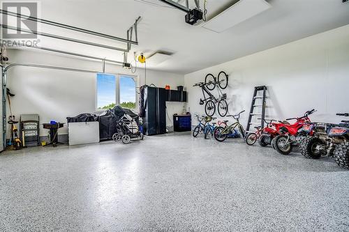 1809 County Rd 14, Wheatley, ON - Indoor Photo Showing Garage