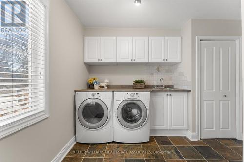 1244 Woodland Avenue, Mississauga, ON - Indoor Photo Showing Laundry Room
