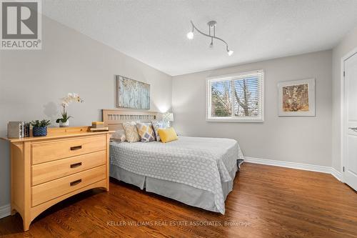 1244 Woodland Ave, Mississauga, ON - Indoor Photo Showing Bedroom
