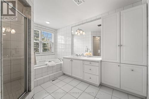 1244 Woodland Avenue, Mississauga, ON - Indoor Photo Showing Bathroom