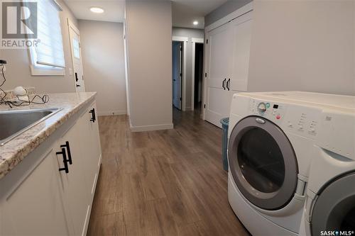 29 Christian Bay, Alice Beach, SK - Indoor Photo Showing Laundry Room