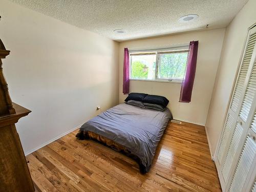 1392 Relkoff Road, Castlegar, BC - Indoor Photo Showing Bedroom