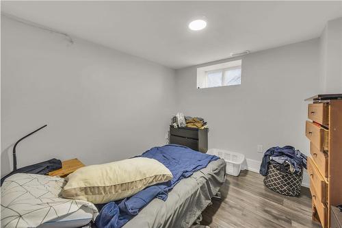 6 Greig Street, Hamilton, ON - Indoor Photo Showing Bedroom