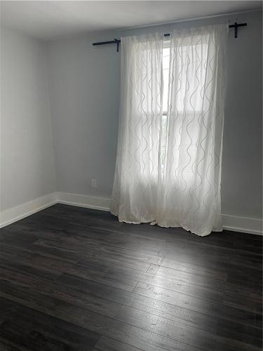 6 Greig Street, Hamilton, ON - Indoor Photo Showing Other Room