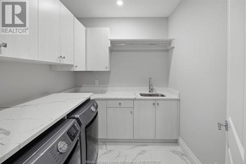 960 St. Jude Court, Windsor, ON - Indoor Photo Showing Laundry Room