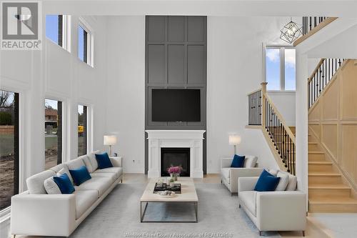 569 Orchards Crescent, Windsor, ON - Indoor Photo Showing Living Room With Fireplace
