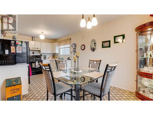 4216 16 Avenue, Vernon, BC - Indoor Photo Showing Dining Room