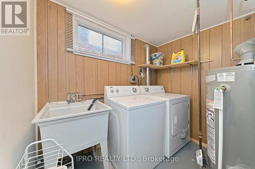 98 Riverdale Drive, Hamilton, ON - Indoor Photo Showing Laundry Room