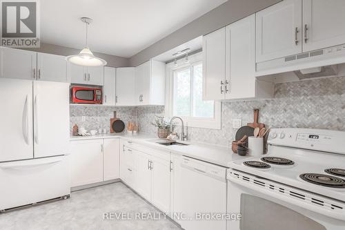 1 Elaine Drive, Kawartha Lakes, ON - Indoor Photo Showing Kitchen