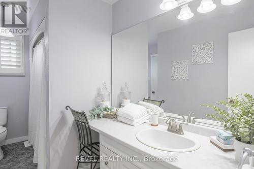 1 Elaine Drive, Kawartha Lakes, ON - Indoor Photo Showing Bathroom