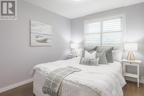 1 Elaine Drive, Kawartha Lakes, ON - Indoor Photo Showing Bedroom