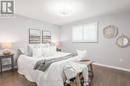 1 Elaine Drive, Kawartha Lakes, ON - Indoor Photo Showing Bedroom