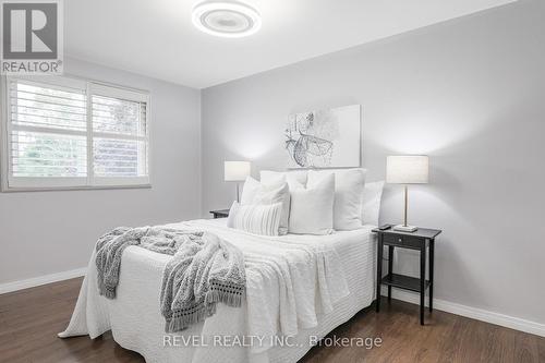 1 Elaine Drive, Kawartha Lakes, ON - Indoor Photo Showing Bedroom