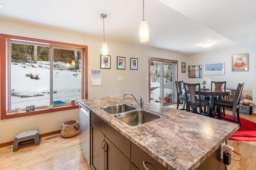 750 Redstone Drive, Rossland, BC - Indoor Photo Showing Kitchen With Double Sink