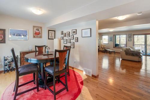 750 Redstone Drive, Rossland, BC - Indoor Photo Showing Dining Room