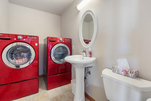 750 Redstone Drive, Rossland, BC - Indoor Photo Showing Laundry Room