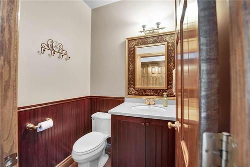 1981 Hald-Dunn Townline Road, Canfield, ON - Indoor Photo Showing Bathroom