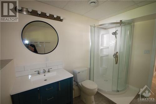 560 Blind Line, Haley Station, ON - Indoor Photo Showing Bathroom