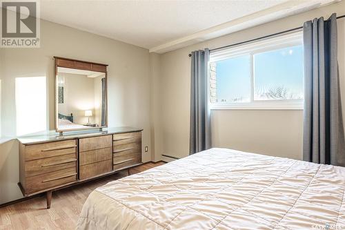 202 510 5Th Avenue N, Saskatoon, SK - Indoor Photo Showing Bedroom