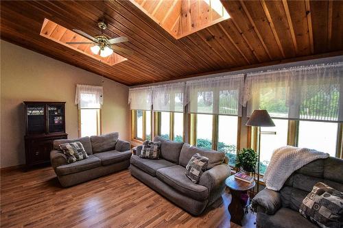 290 Richert Road, Haldimand County, ON - Indoor Photo Showing Living Room