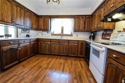 290 Richert Road, Haldimand County, ON - Indoor Photo Showing Kitchen