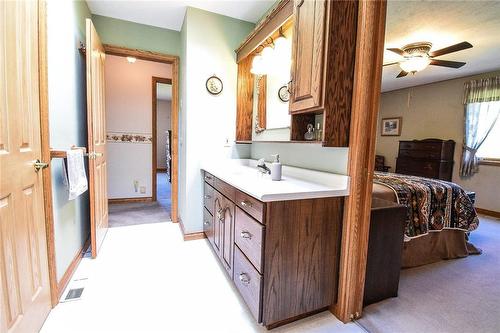 290 Richert Road, Haldimand County, ON - Indoor Photo Showing Bathroom