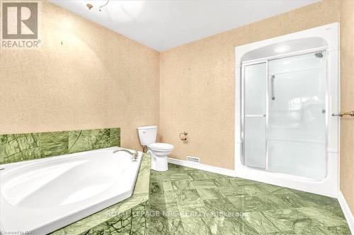 9 - 88 Lakeport Road, St. Catharines, ON - Indoor Photo Showing Bathroom