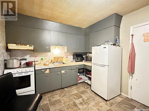 6 38 Spence Street, Regina, SK - Indoor Photo Showing Kitchen