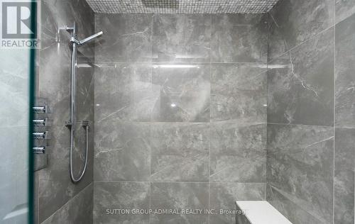 29 Roxborough Lane, Vaughan, ON - Indoor Photo Showing Bathroom